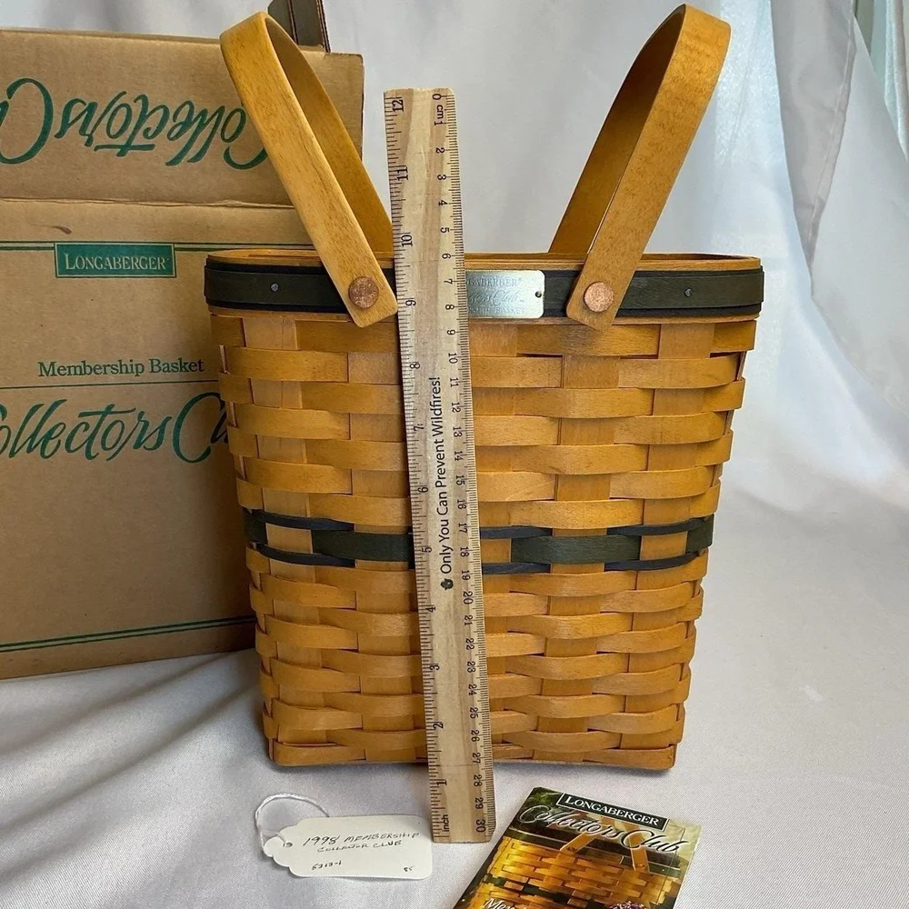 Longaberger 1995 Collectors Club Membership Basket w Box Signed USA
